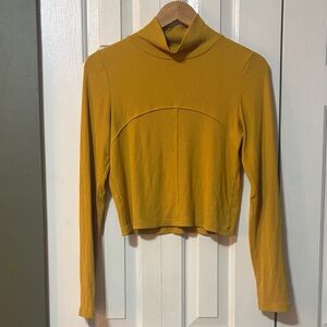 Aritzia Wilfred mustard Yellow Women's long sleeve Top size L